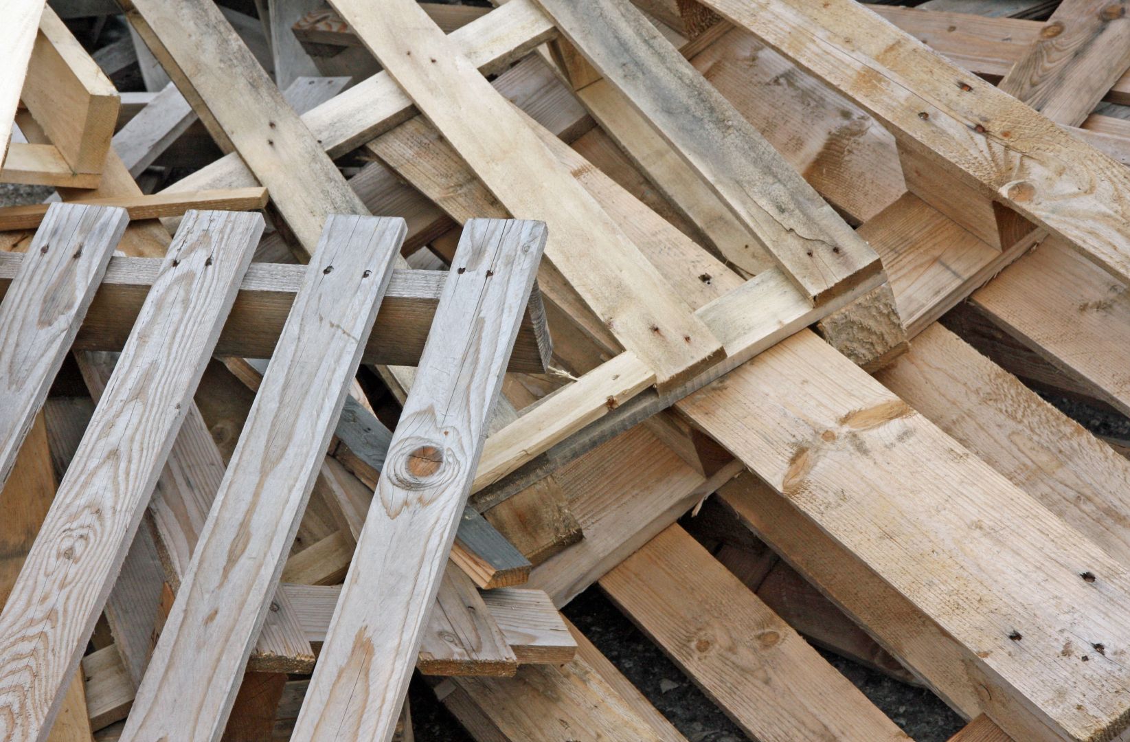 Poptávka na použité dřevěné palety (EURO palety) - Havlíčkův Brod