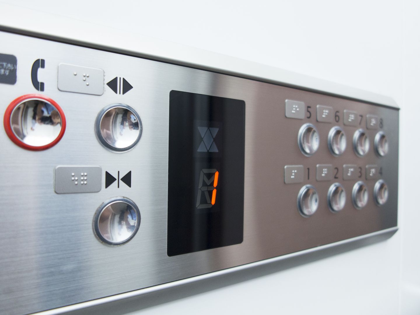 Zakázka na rekonstrukce výtahů (Výtahy a servis) - Praha