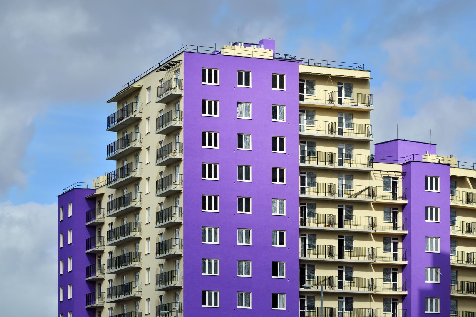 Opravu balkonů bytového domu, 31 balkonů