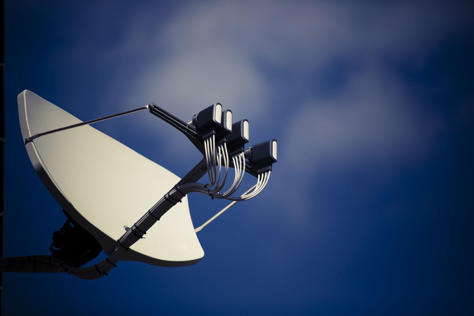 Poptávka na seřízení satelitní antény Skylink (Satelitní technika, antény) - Chrudim