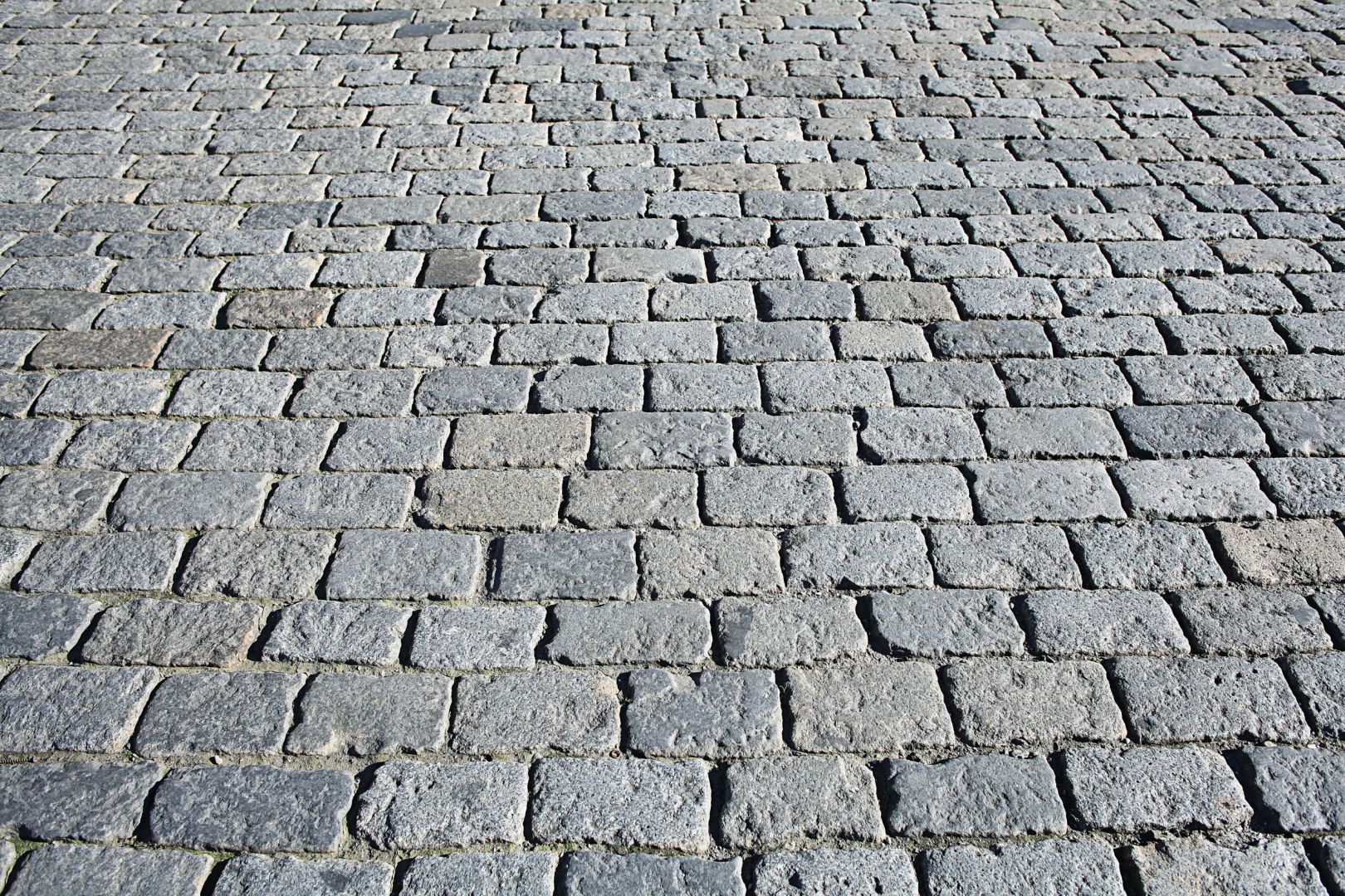 Poptávka na pokládku kamenného koberce na venkovní schodiště (Kamenný koberec) - Opava