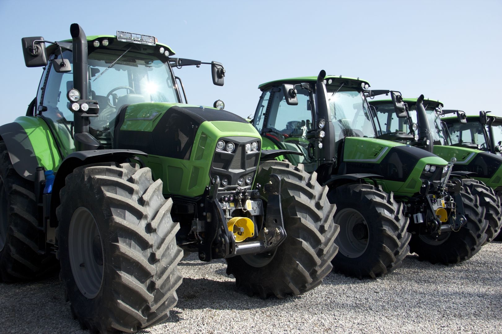 Poptávka na pneumatiky na traktor Zetor (Náhradní díly - zemědělská technika) - Beroun