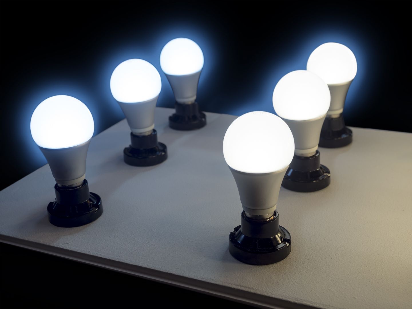Zakázka na výměna systému nouzového osvětlení (Svítidla, osvětlení, žárovky) - Zlín