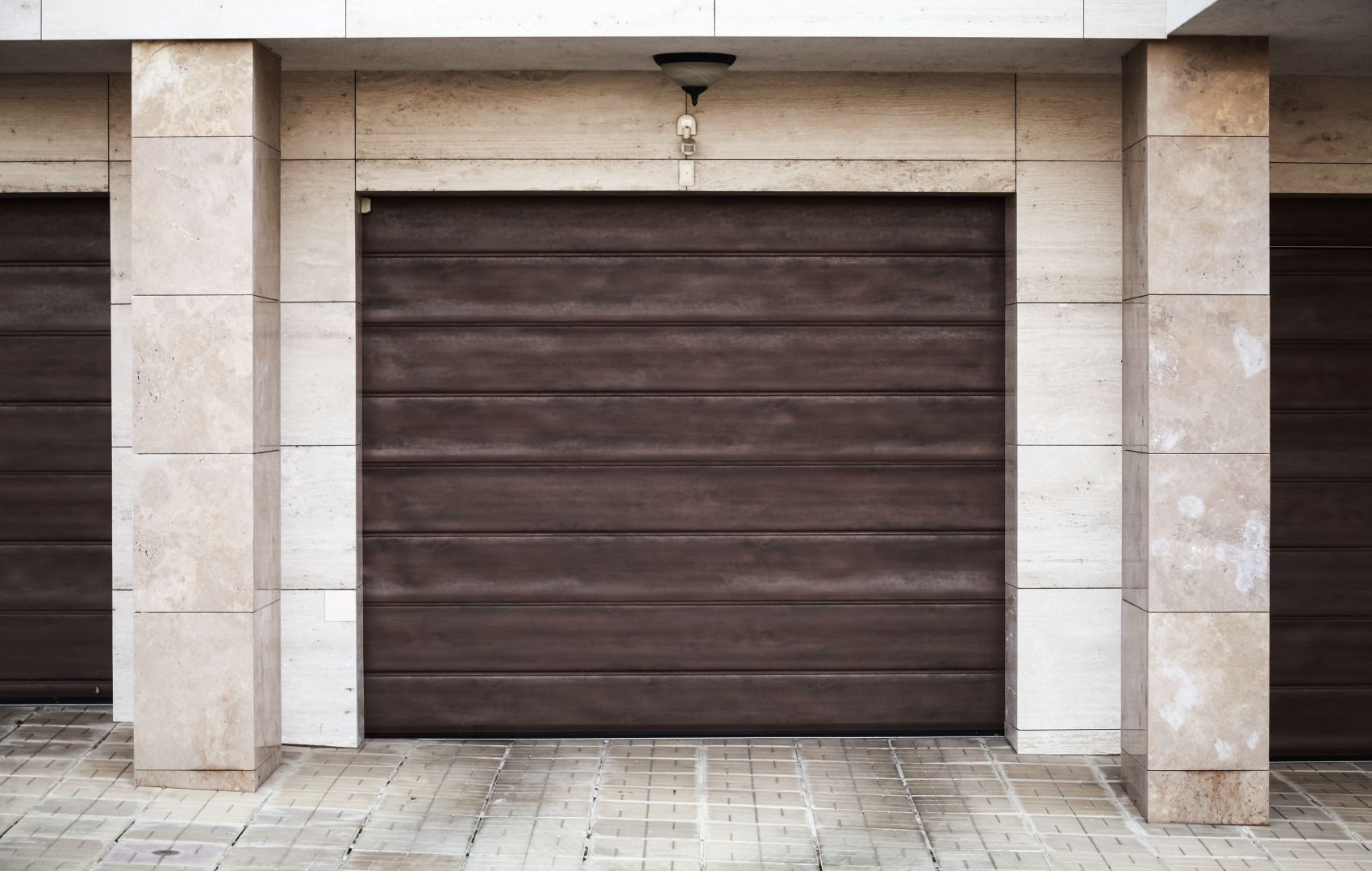 Kovová garážová vrata, 240 x 220 cm, 1 ks