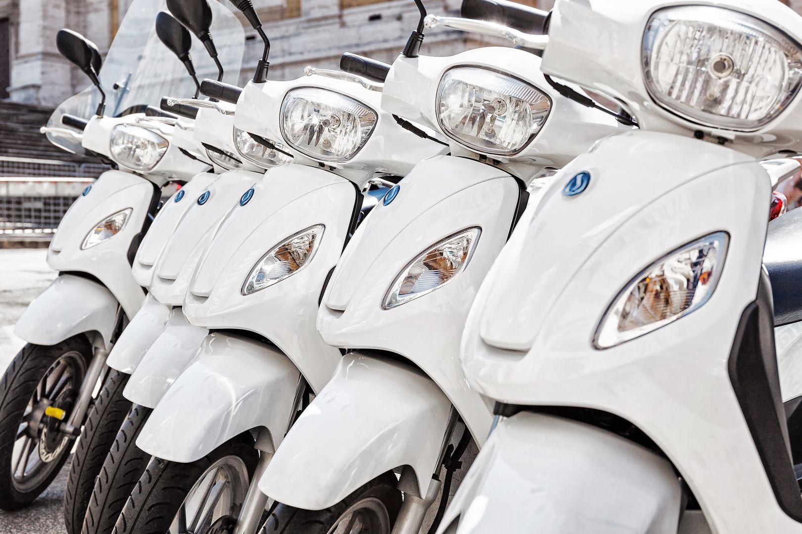 Poptávka na dovozce, motocykly pro motodílnu s možností prodeje motocyklů (Prodej) - Cheb