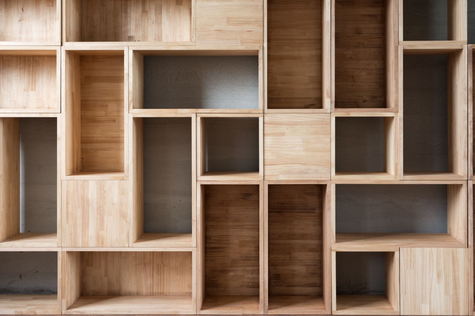 Poptávka na výrobu vestavěné skříně pod dřevěné schodiště (Výroba - skříně) - Litoměřice