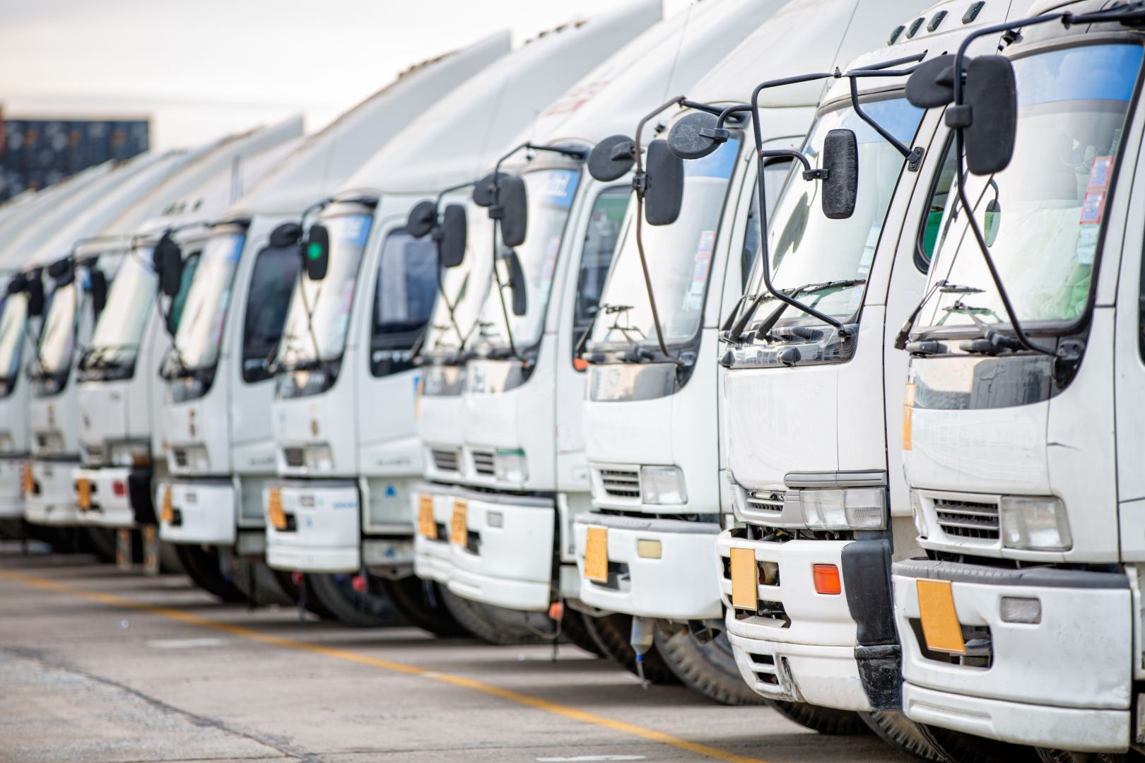 Poptávka na servis, výměna čelního skla na Iveco Eurocargo (Nákladní vozy) - Písek