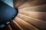 Poptávka na podestové schody ze dřeva ideálně s nějakým kovaným zábradlím (Kováři) - Beroun