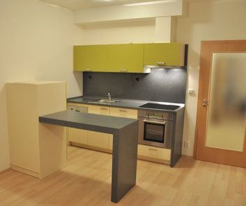 Thumb 00829040 e087 406a babf a9b68965f579