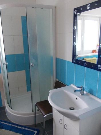 Thumb 1e498750 b095 4bed 807e a3dca1f833cf