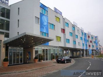 Thumb e22be098 36a2 484a a26c 21e58144ea0a