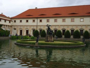 Thumb 5f915dd1 2d18 466d b705 9cdf6e2cbb22